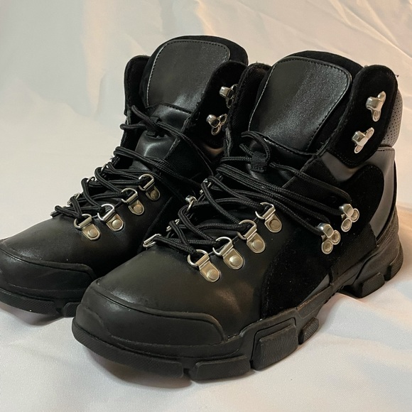 Black Boot - Picture 2 of 3